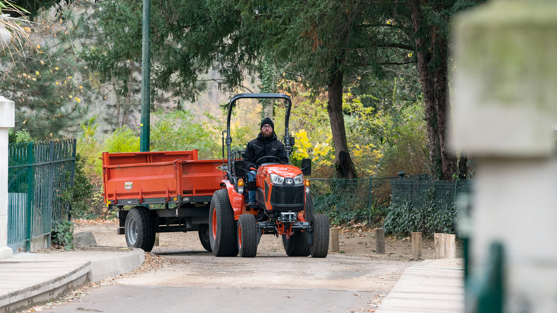 Kubota LXe-serie elektrische tractor aan het werk